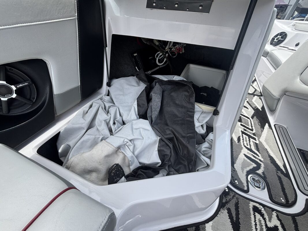 2013 Nautique Super Air 210