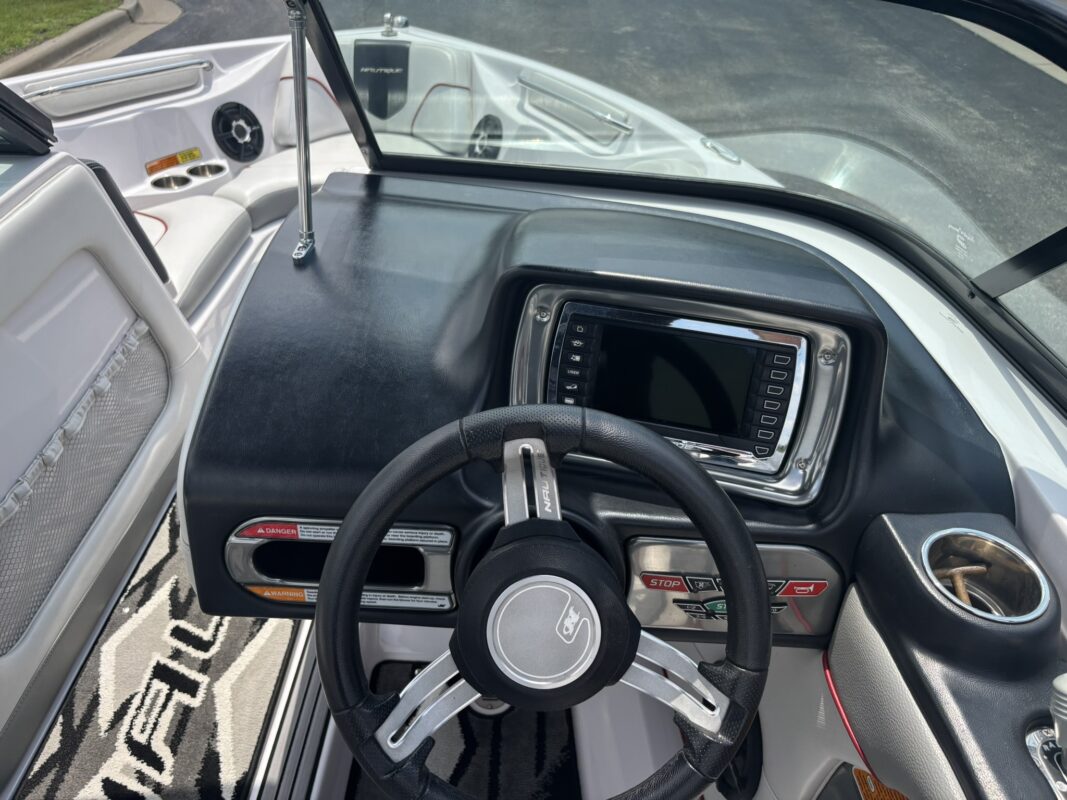 2013 Nautique Super Air 210