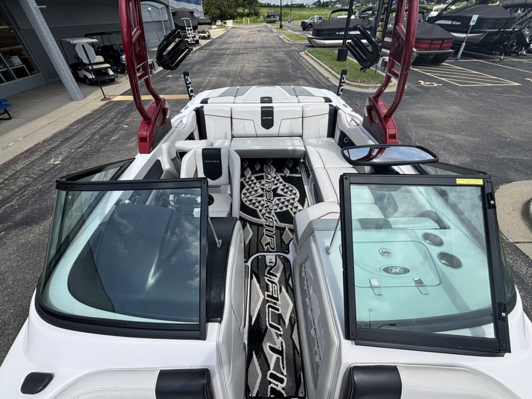 2013 Nautique Super Air 210