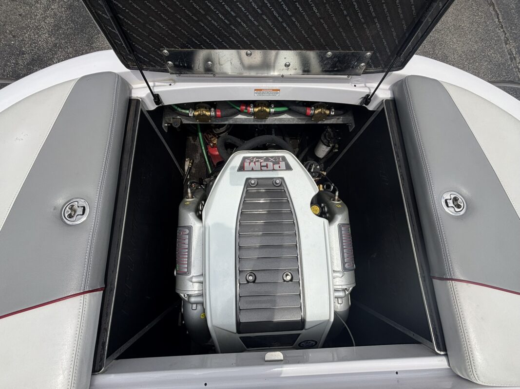 2013 Nautique Super Air 210