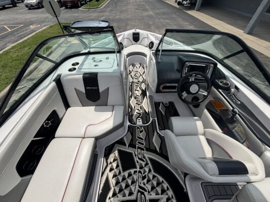 2013 Nautique Super Air 210