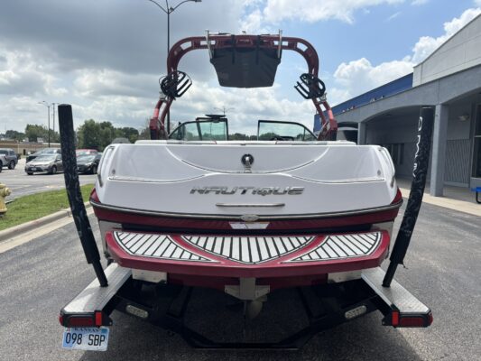 2013 Nautique Super Air 210
