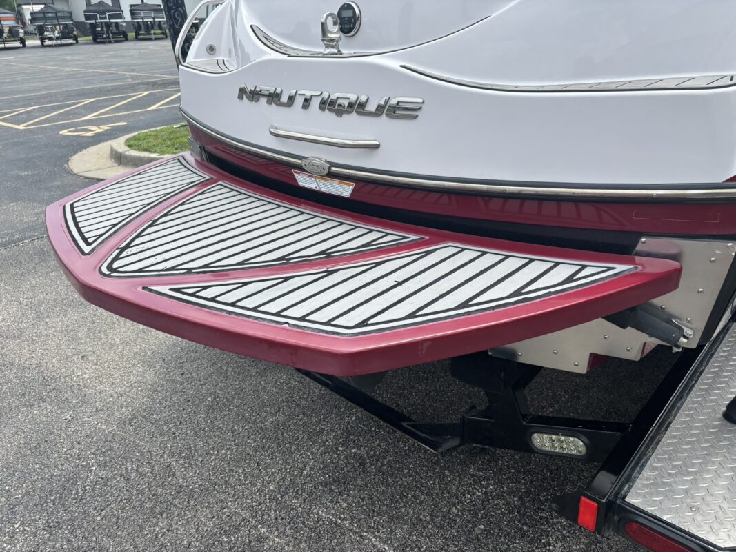 2013 Nautique Super Air 210