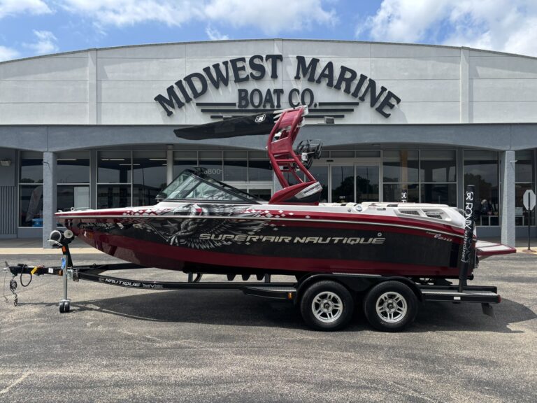 2013 Nautique Super Air 210