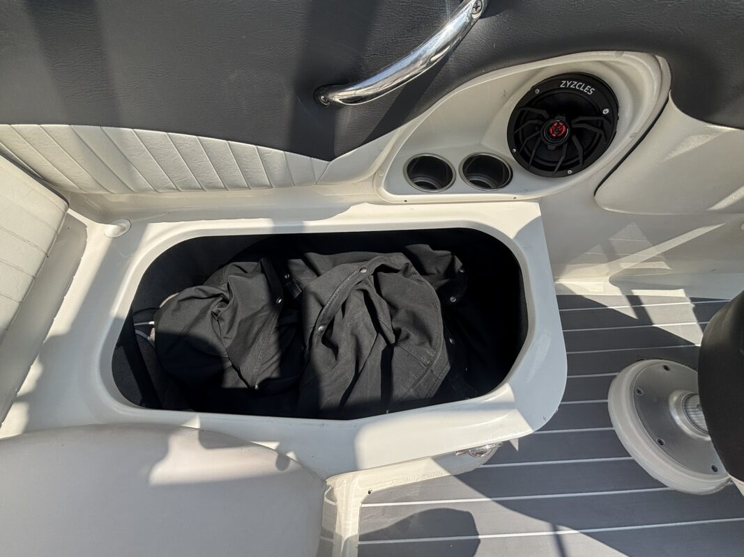 2016 Sting Ray 208 LR