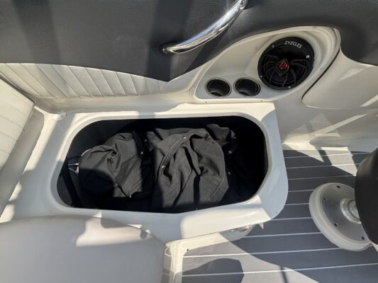 2016 Sting Ray 208 LR