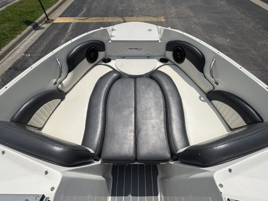 2016 Sting Ray 208 LR