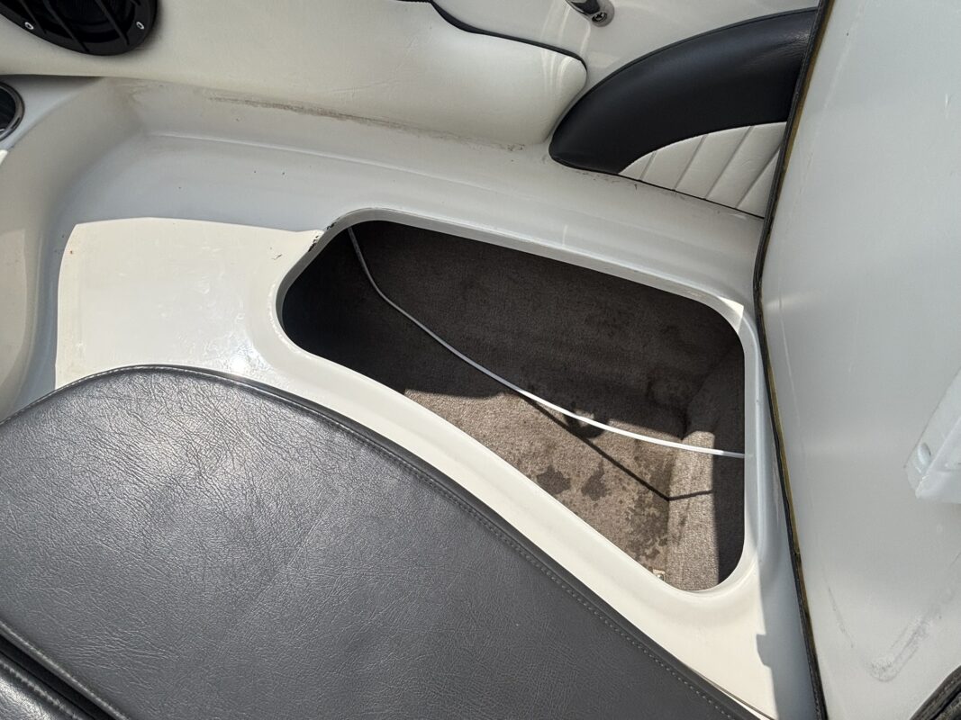 2016 Sting Ray 208 LR