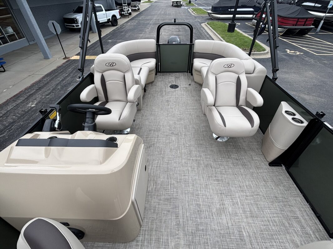 2027 Bentley 200 Fish CWT