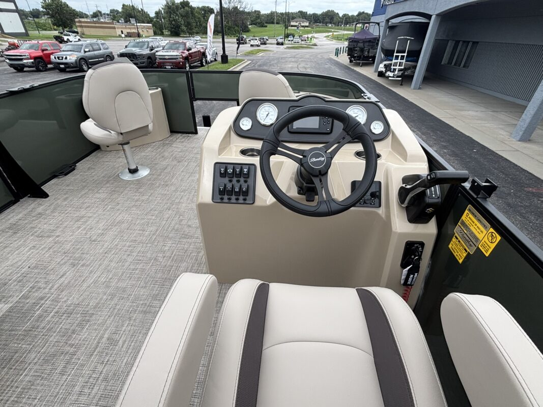 2027 Bentley 200 Fish CWT