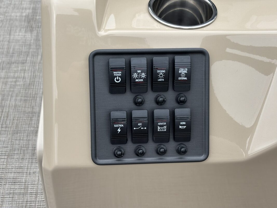 2027 Bentley 200 Fish CWT