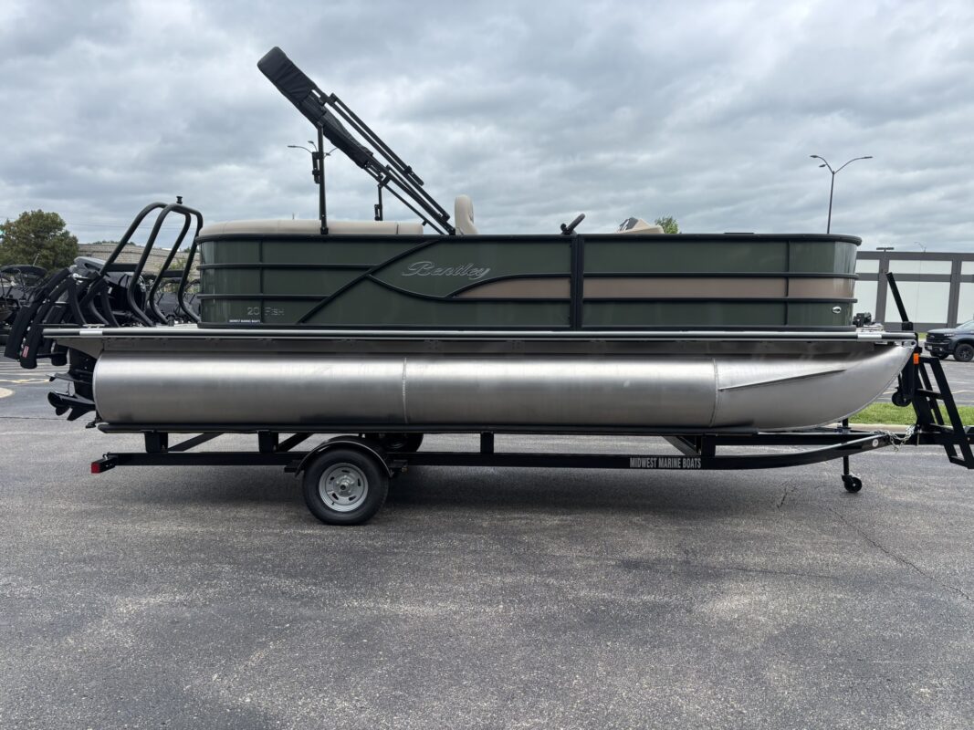 2027 Bentley 200 Fish CWT
