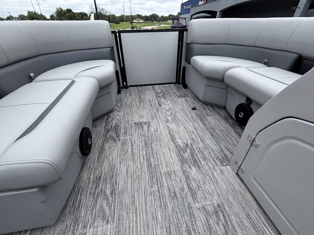 2027 Bentley 200 Legacy Cruise XL