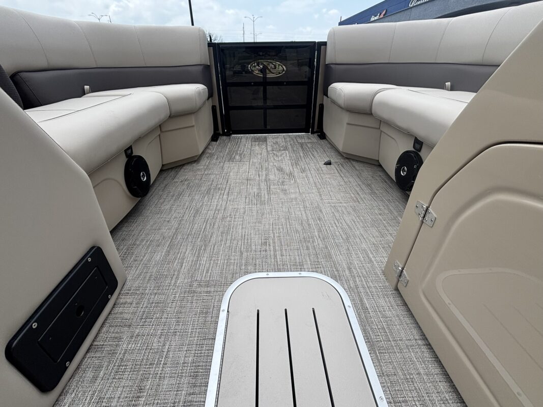 2027 Bentley 223 Legacy Swingback