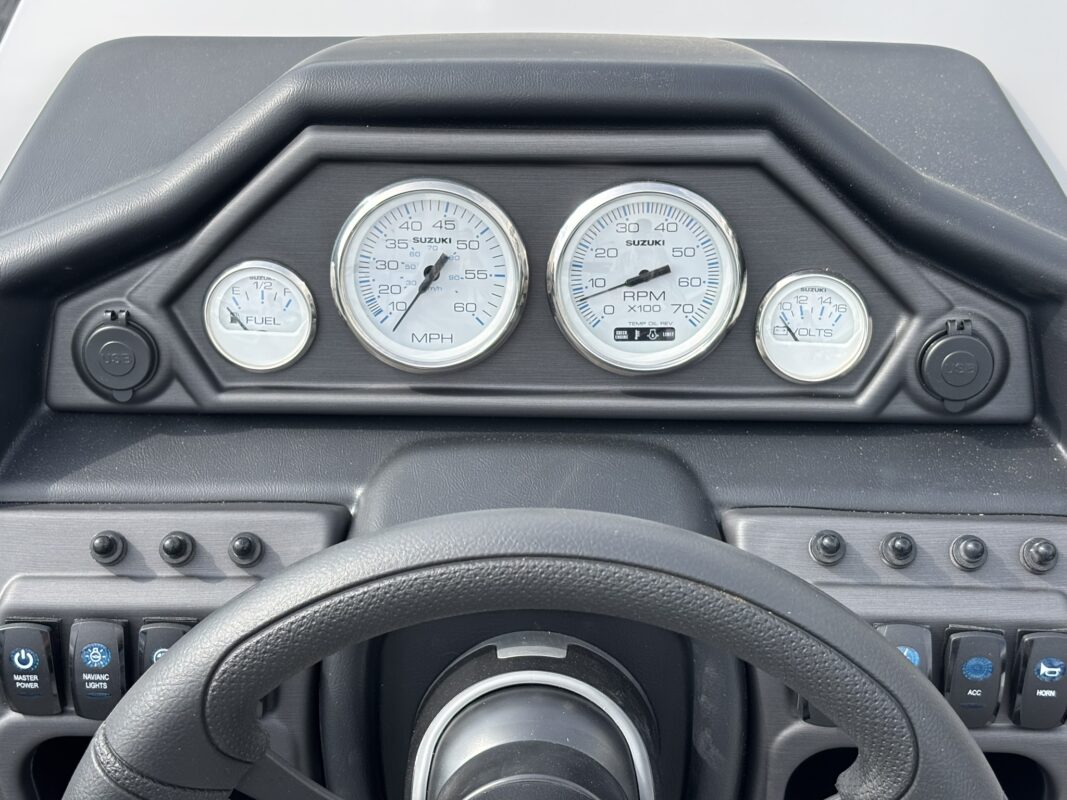 2027 Bentley 200 Legacy Swingback