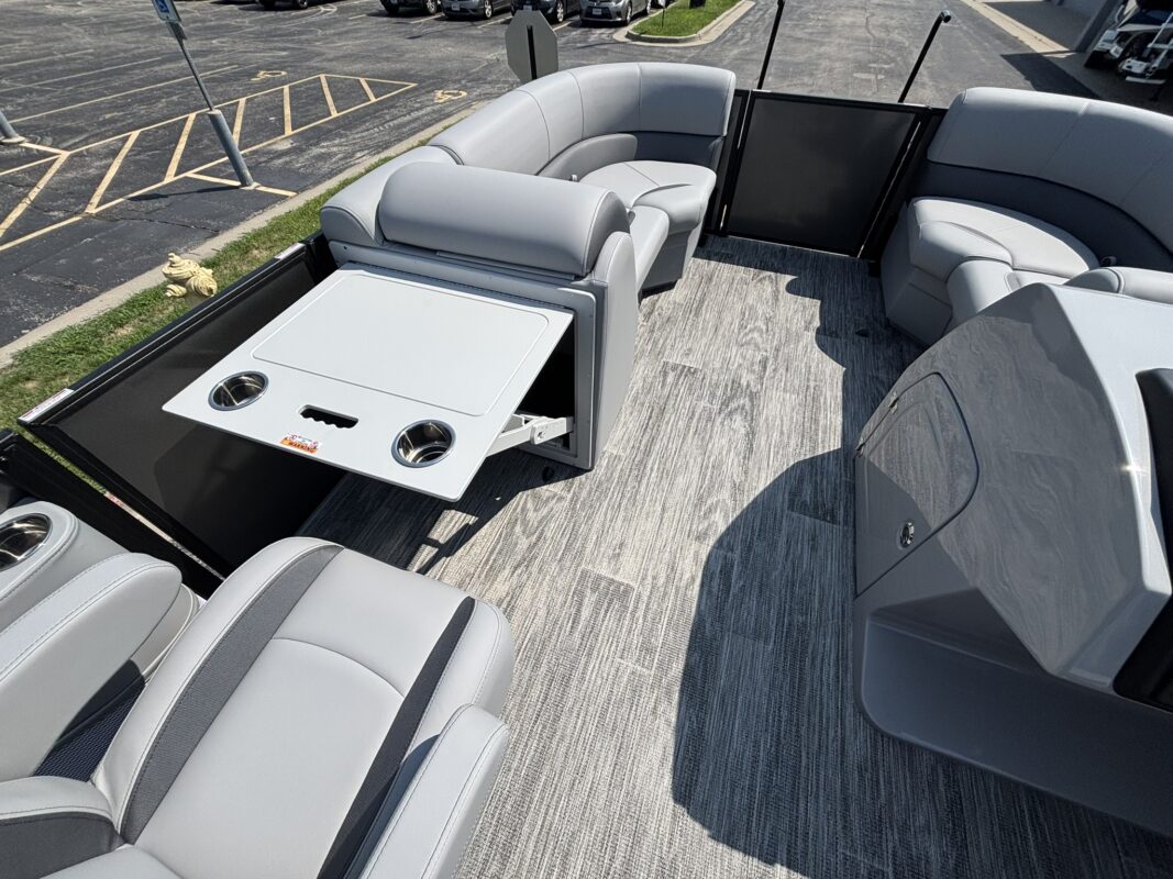 2027 Bentley 200 Legacy Navigator