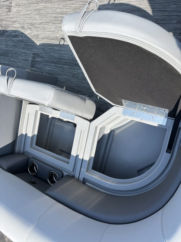 2027 Bentley 200 Legacy Navigator