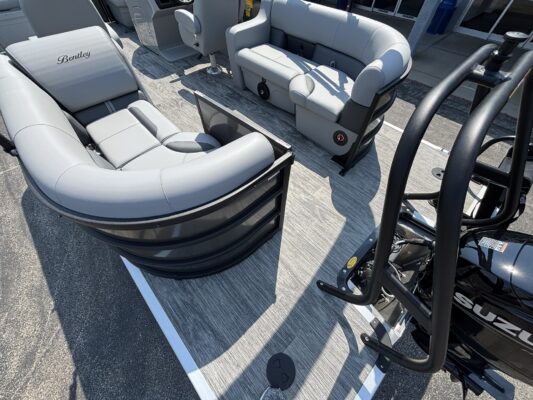 2027 Bentley 200 Legacy Navigator