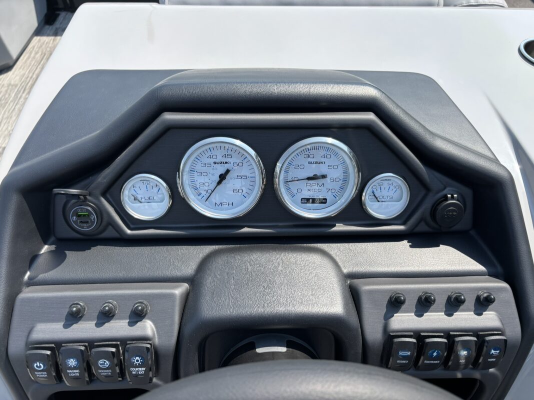 2027 Bentley 200 Legacy Navigator