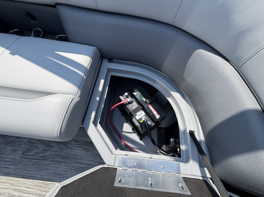 2027 Bentley 200 Legacy Navigator