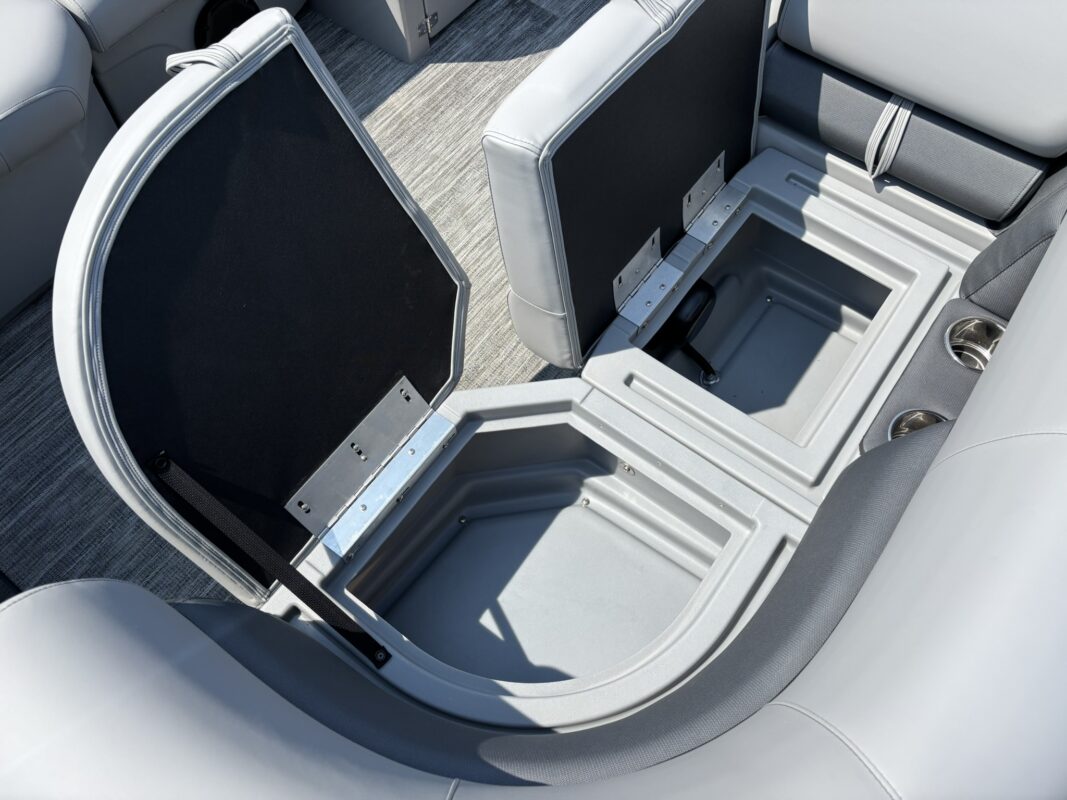 2027 Bentley 200 Legacy Navigator