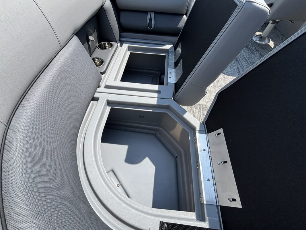 2027 Bentley 200 Legacy Navigator