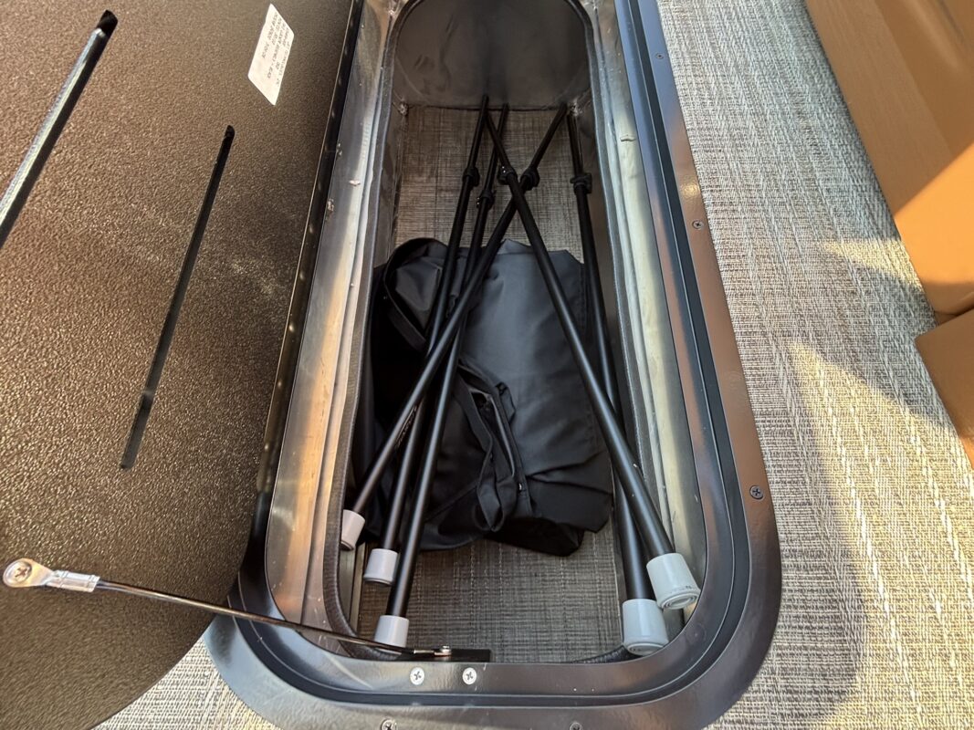 2027 Bentley 223 Legacy Navigator