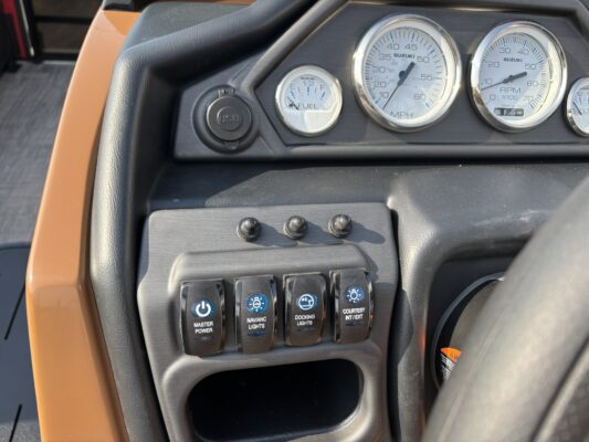 2027 Bentley 223 Legacy Navigator