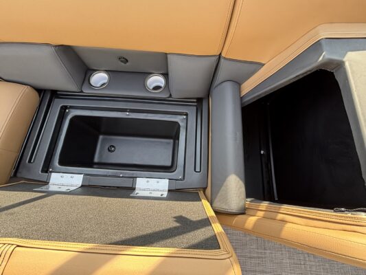 2027 Bentley 223 Legacy Navigator