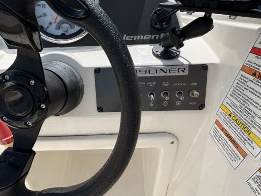 2016 Bayliner E16