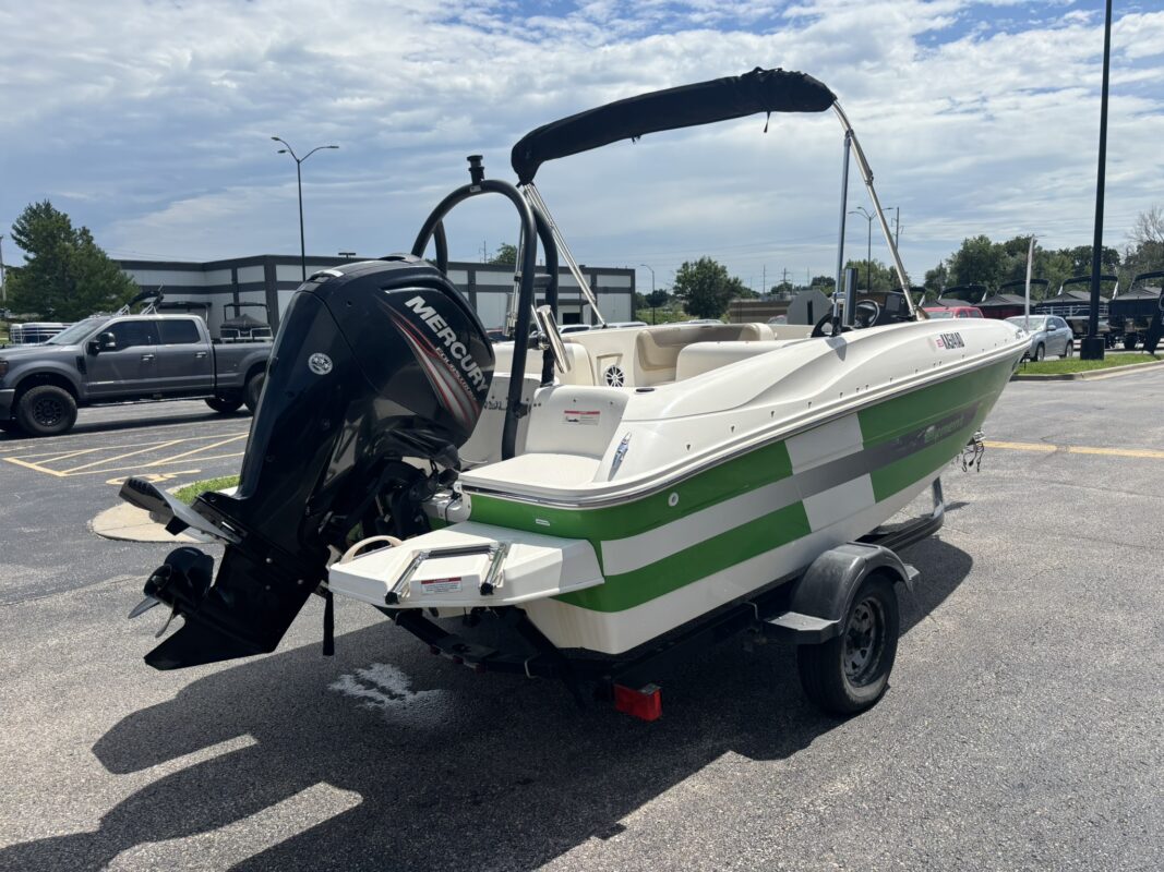 2016 Bayliner E16