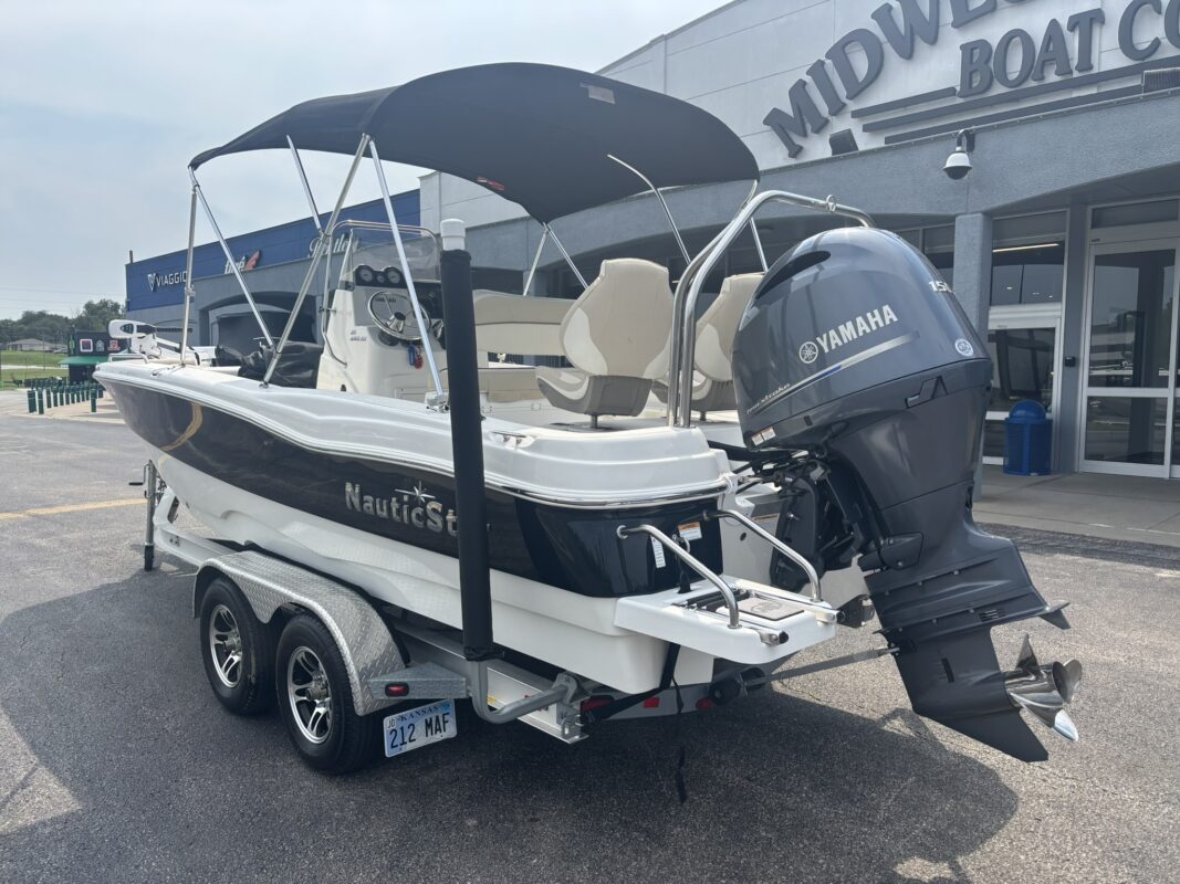 2018 Nautic Star 211 Angler