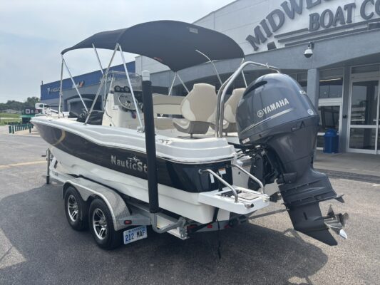 2018 Nautic Star 211 Angler