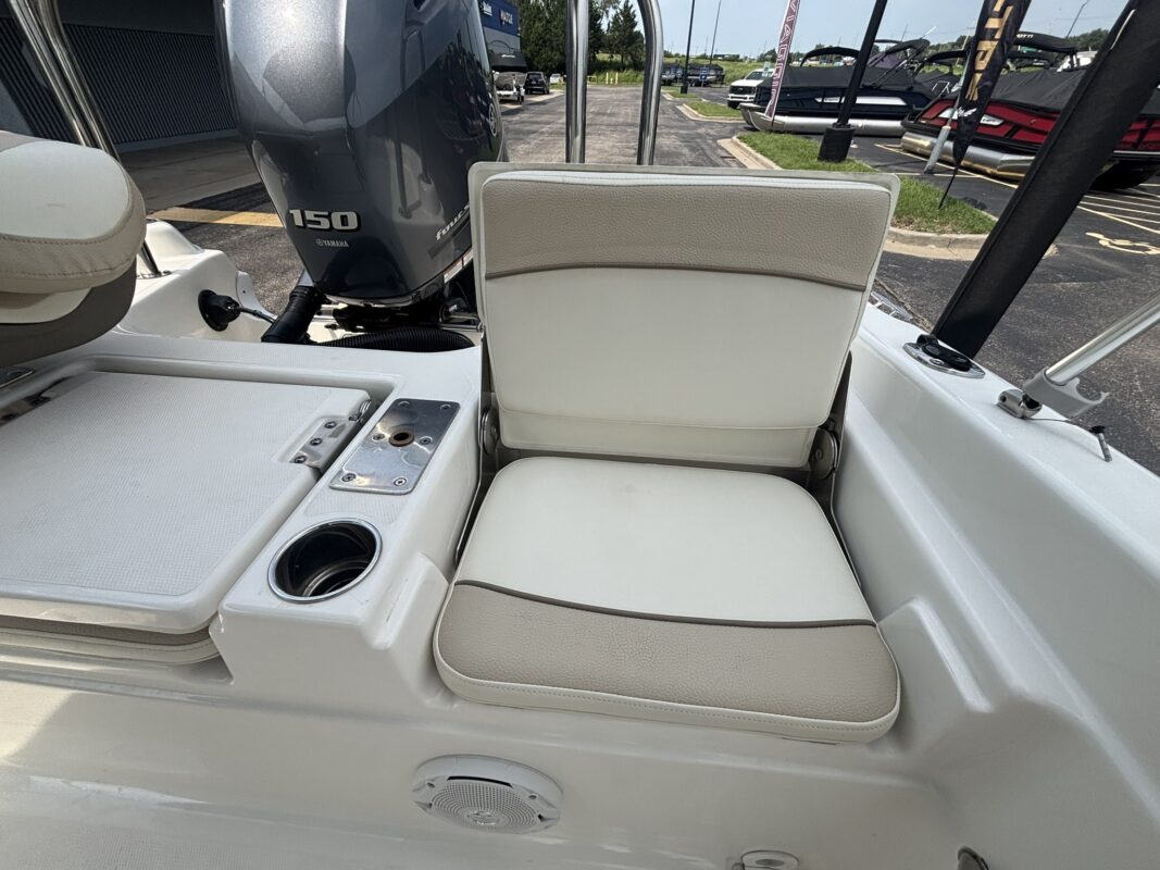 2018 Nautic Star 211 Angler