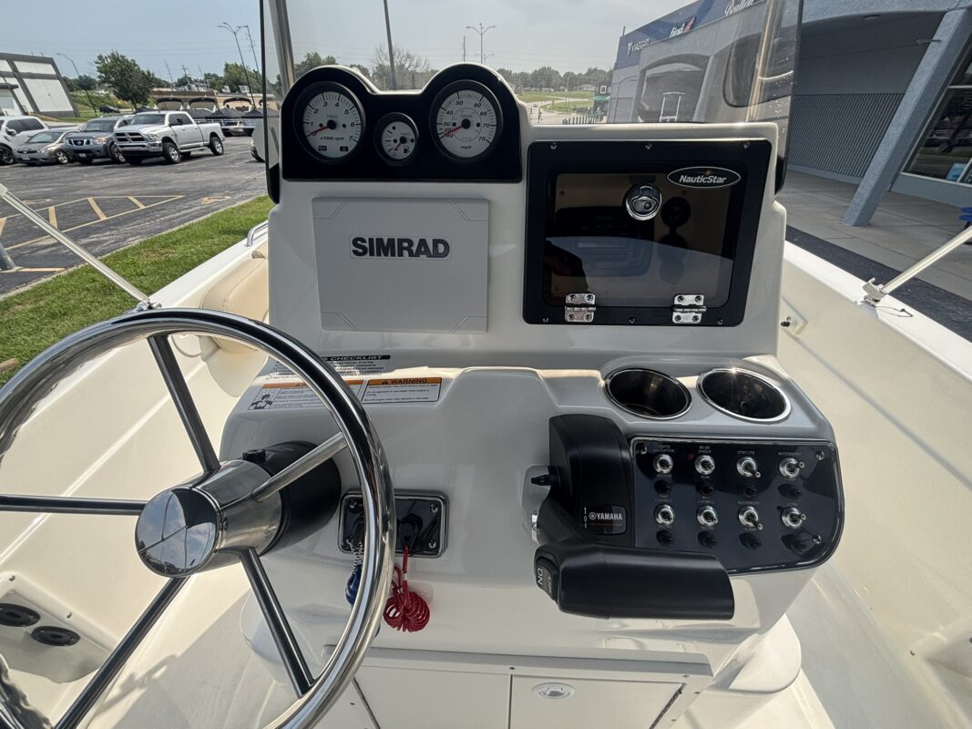 2018 Nautic Star 211 Angler