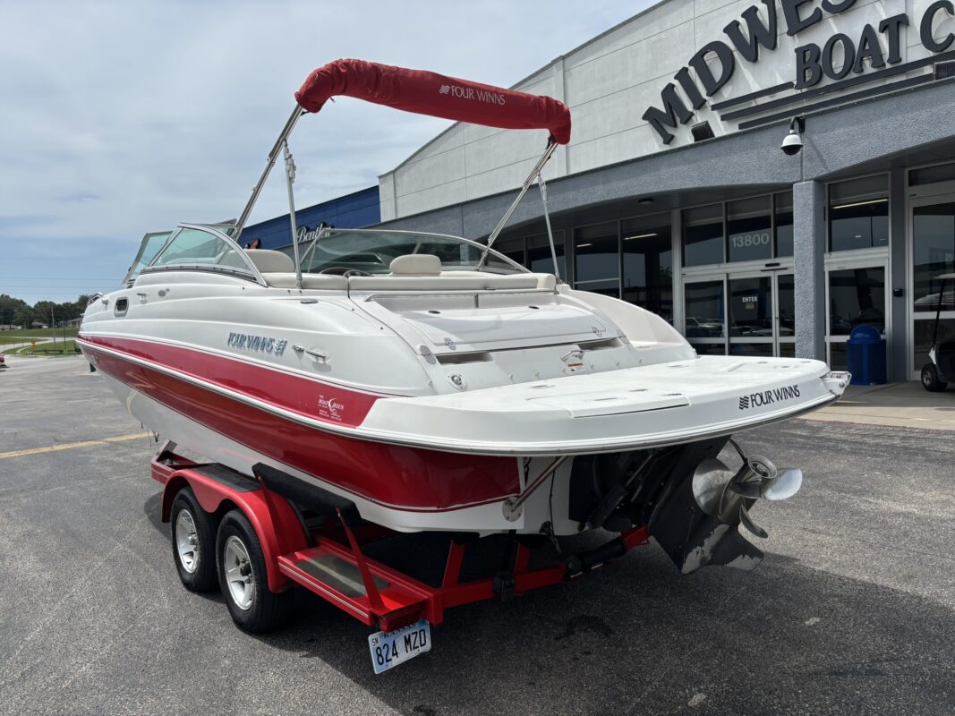 2003 Four Winns 214 Fun Ship