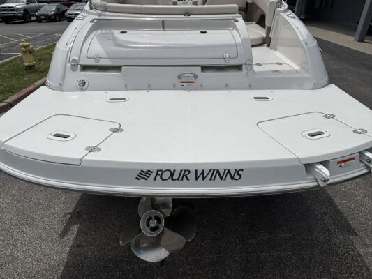 2003 Four Winns 214 Fun Ship