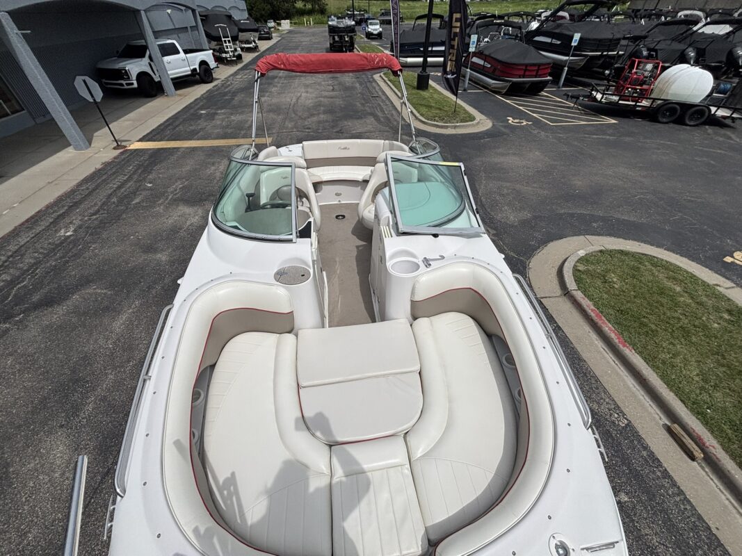 2003 Four Winns 214 Fun Ship
