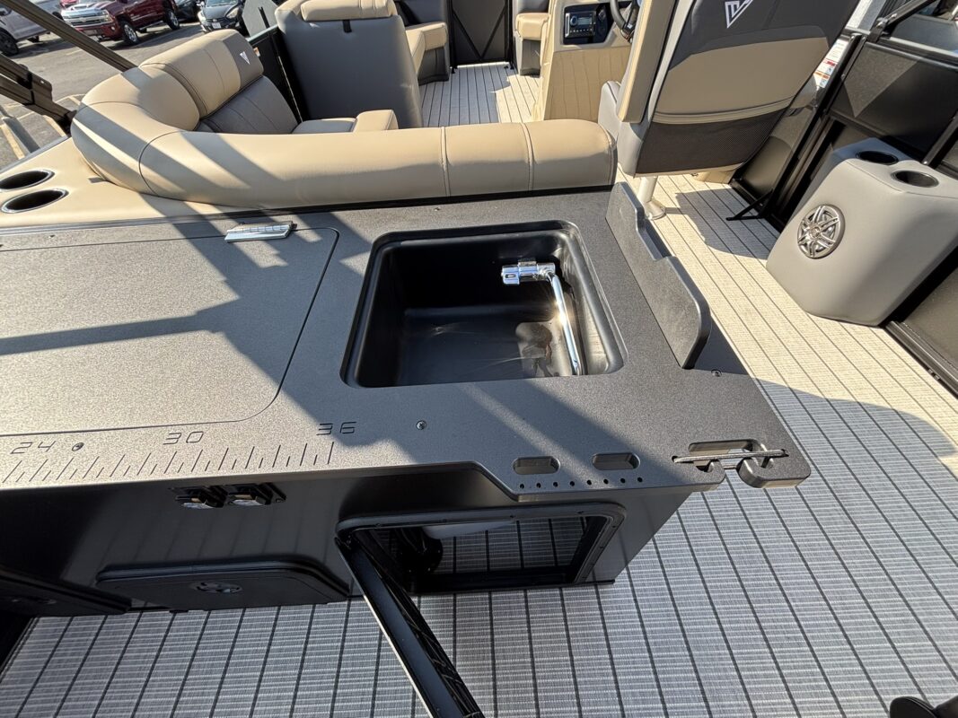 2027 Viaggio V22R