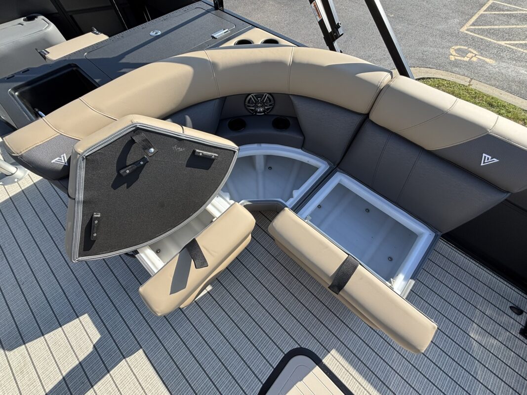2027 Viaggio V22R