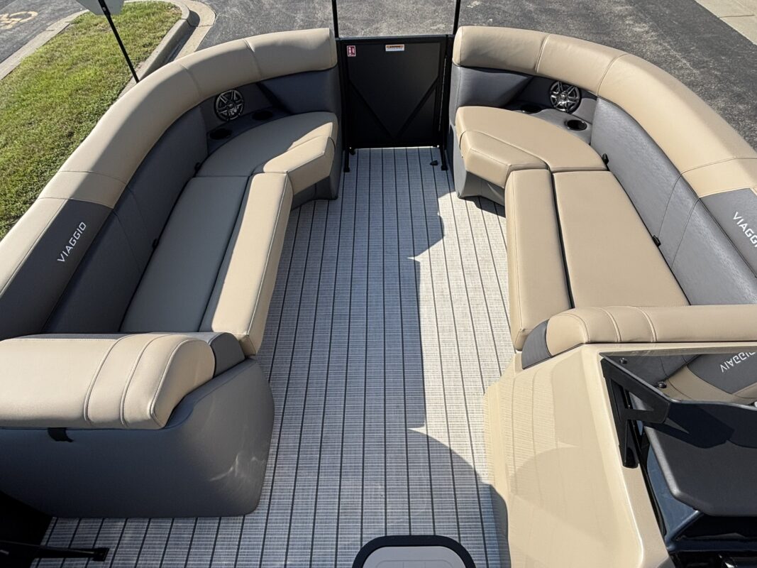 2027 Viaggio V22R