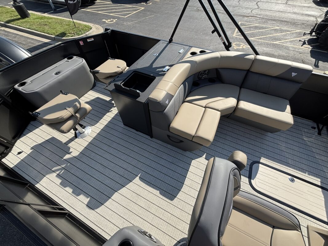 2027 Viaggio V22R