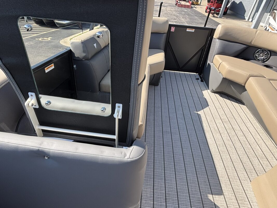 2027 Viaggio V22R