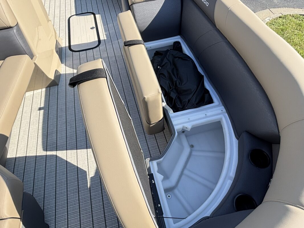 2027 Viaggio V22R