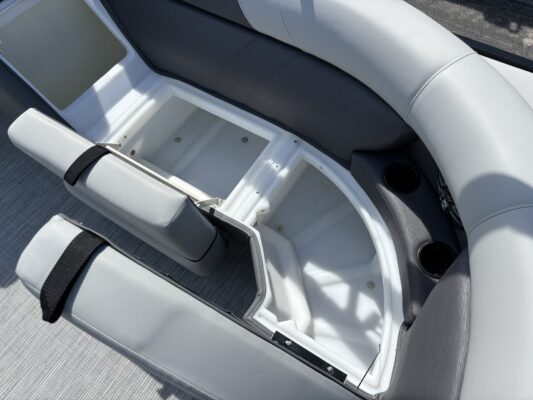 2027 Viaggio V22U