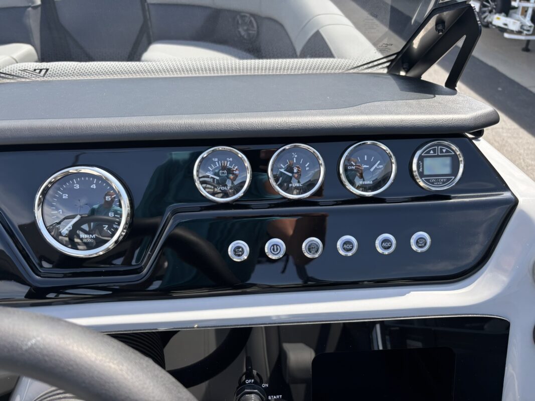 2027 Viaggio V22U
