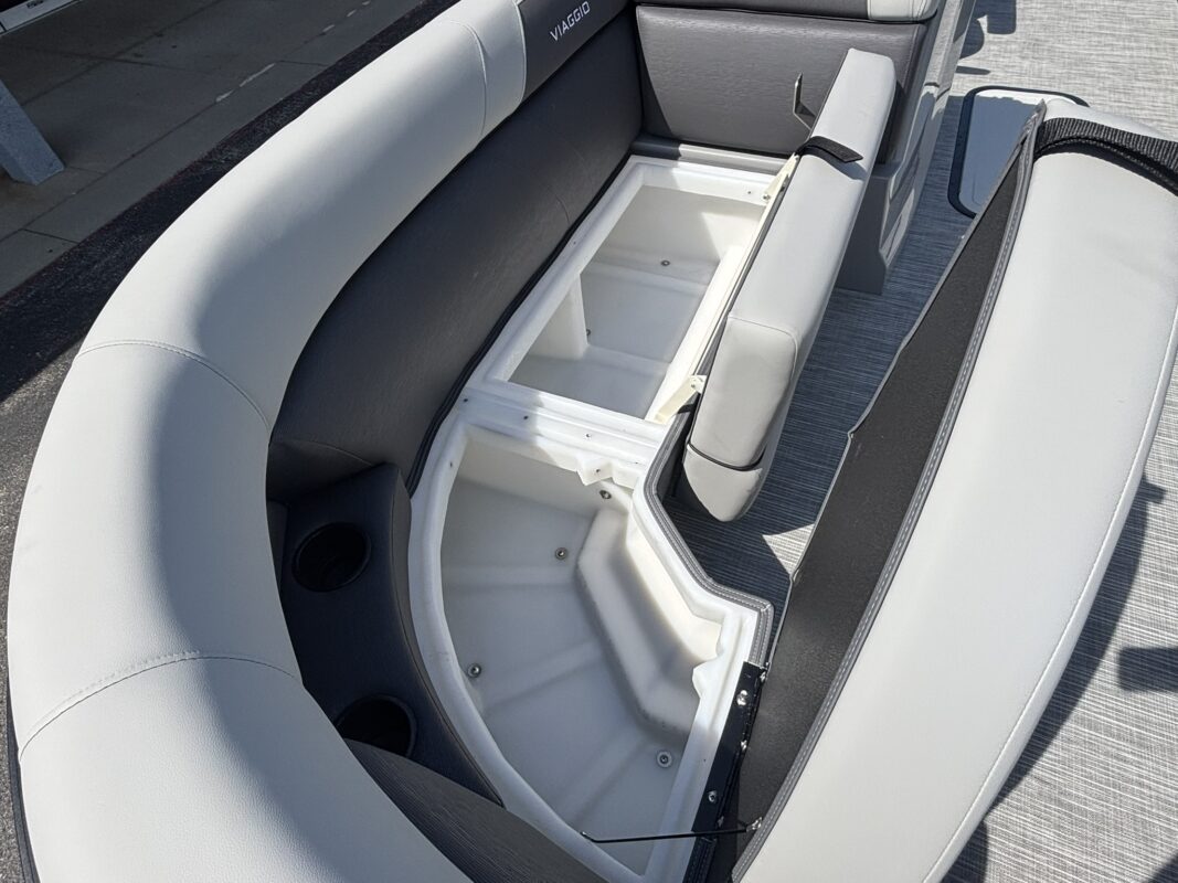 2027 Viaggio V22U