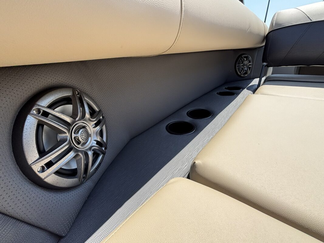 2027 Viaggio V22S