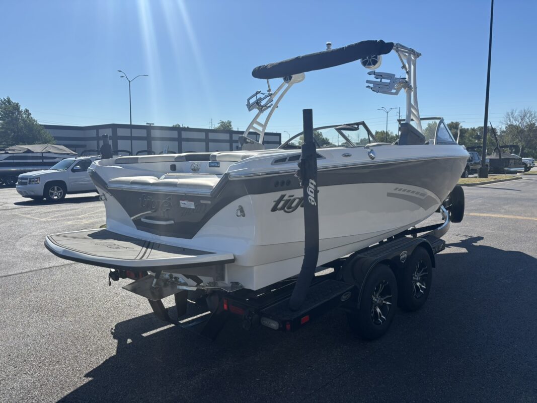 2017 Tige R21