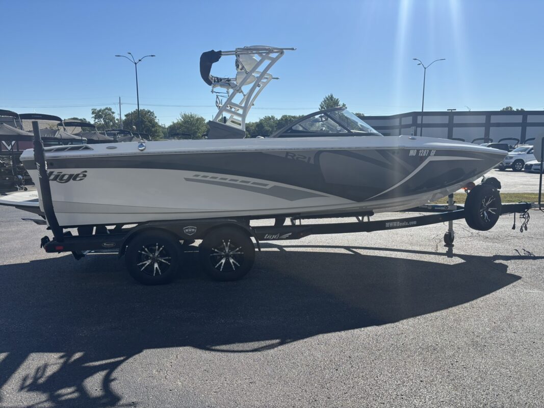 2017 Tige R21